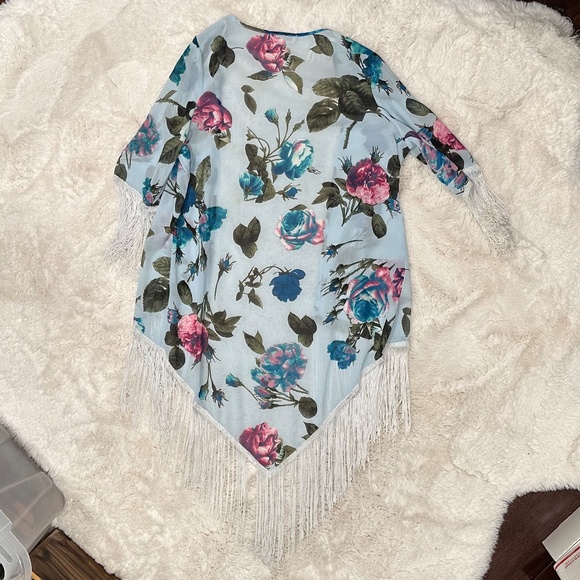 Oxford Circus Floral Shawl Medium Size - Picture 2 of 2